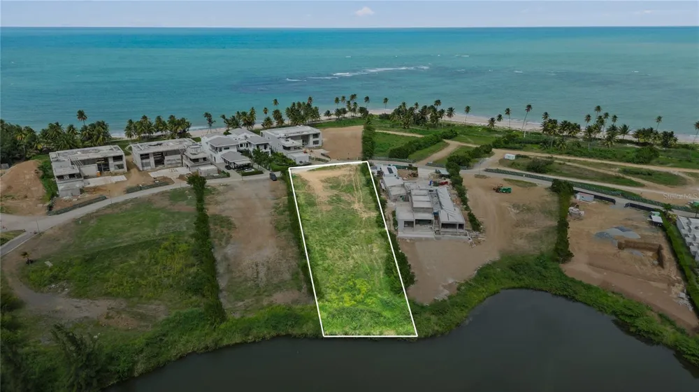 L5 Atlantic DR 7000 BAHIA BEACH DR Rio Grande, PR 00745