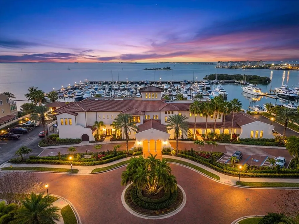 6031 BOWEN DANIEL DRIVE #105 Tampa, FL 33616