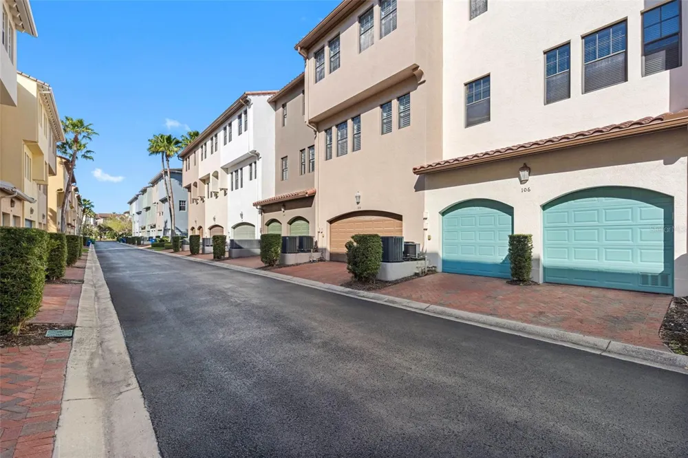 6031 BOWEN DANIEL DRIVE #105 Tampa, FL 33616