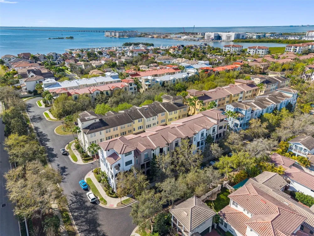 6031 BOWEN DANIEL DRIVE #105 Tampa, FL 33616