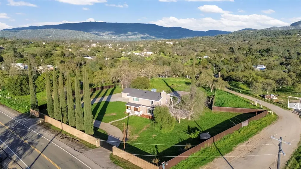 28718 Auberry Road Prather, CA 93651