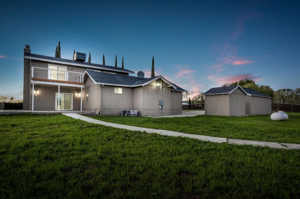 28718 Auberry Road Prather, CA 93651