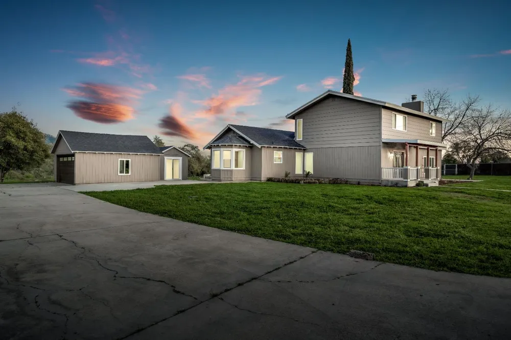 28718 Auberry Road Prather, CA 93651