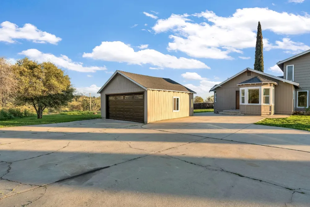 28718 Auberry Road Prather, CA 93651