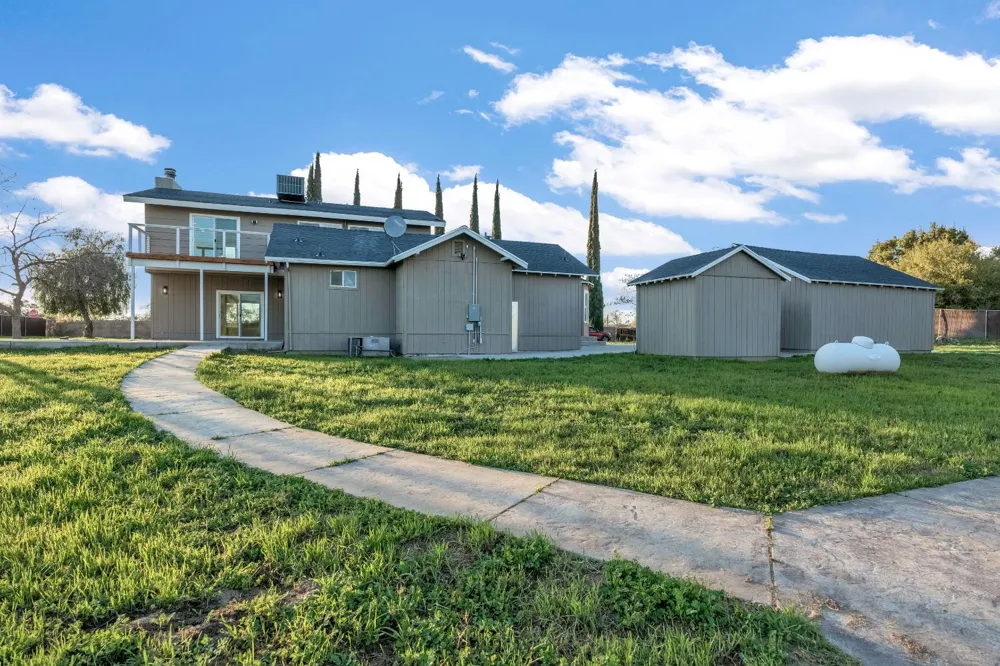 28718 Auberry Road Prather, CA 93651
