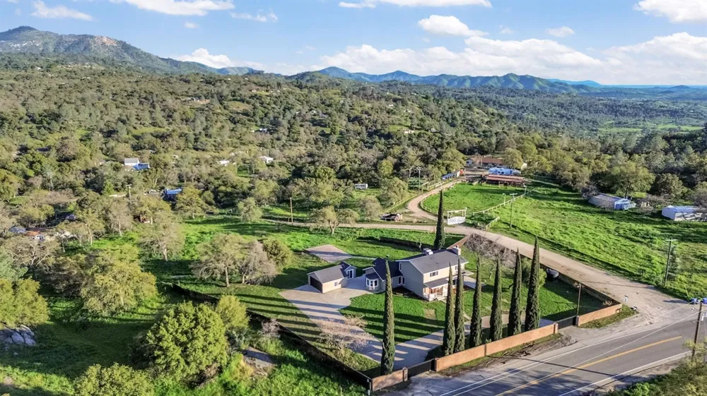 28718 Auberry Road Prather, CA 93651