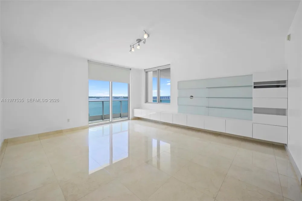 1331 Brickell Bay Dr #911 Miami, FL 33131