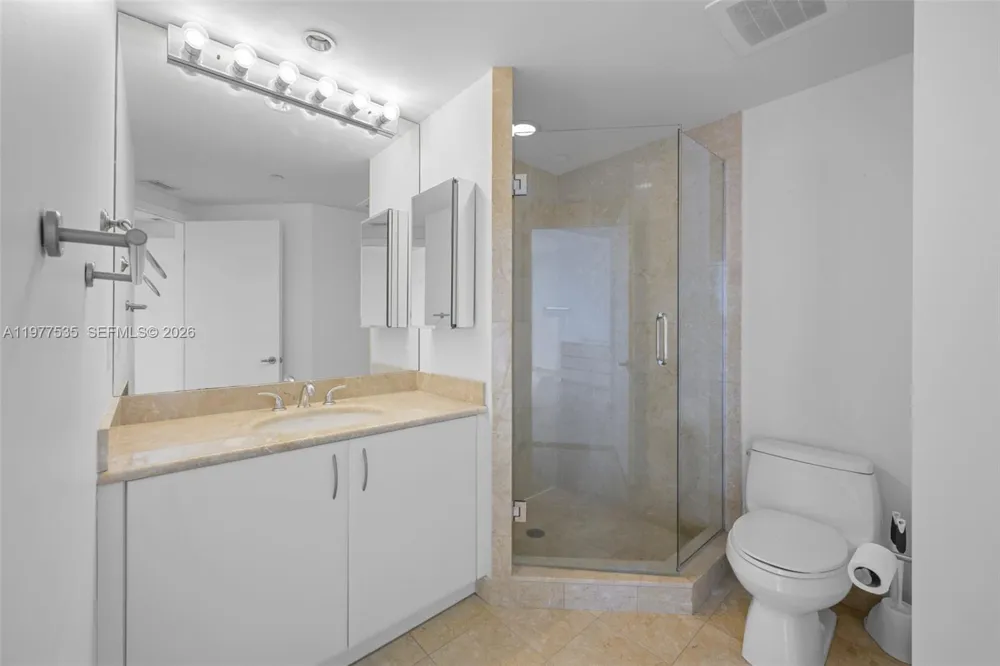 1331 Brickell Bay Dr #911 Miami, FL 33131