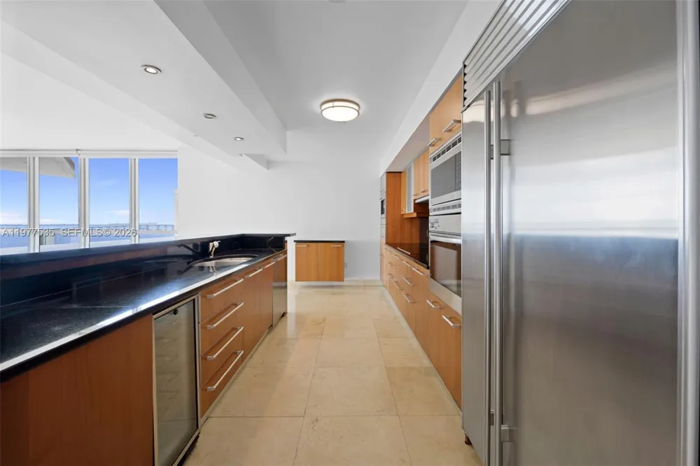 1331 Brickell Bay Dr #911 Miami, FL 33131