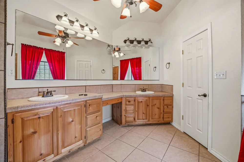 4259 S Lakeview Drive Gordon, TX 76453