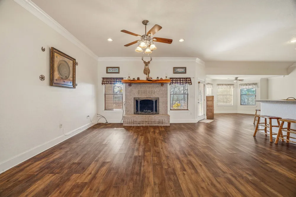 4259 S Lakeview Drive Gordon, TX 76453