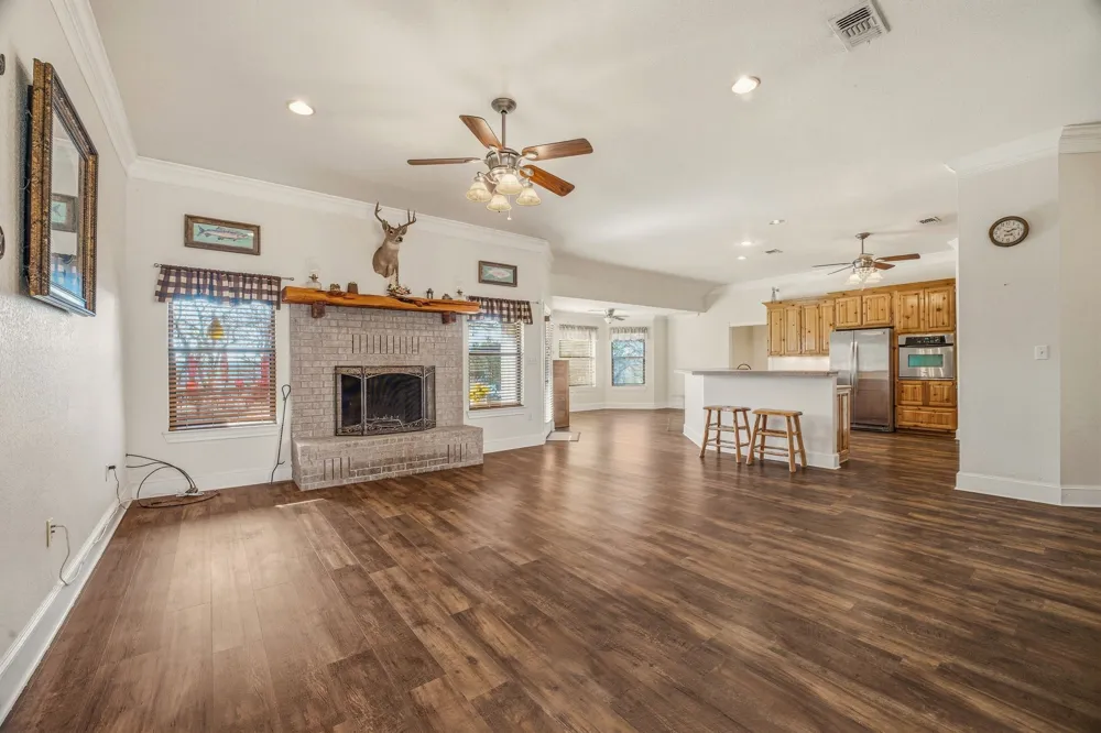 4259 S Lakeview Drive Gordon, TX 76453