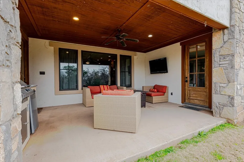 2033 Harbor Way #103 Graford, TX 76449