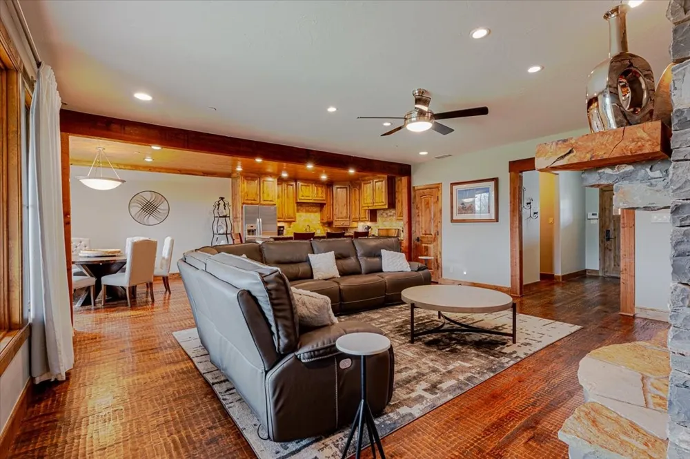2033 Harbor Way #103 Graford, TX 76449