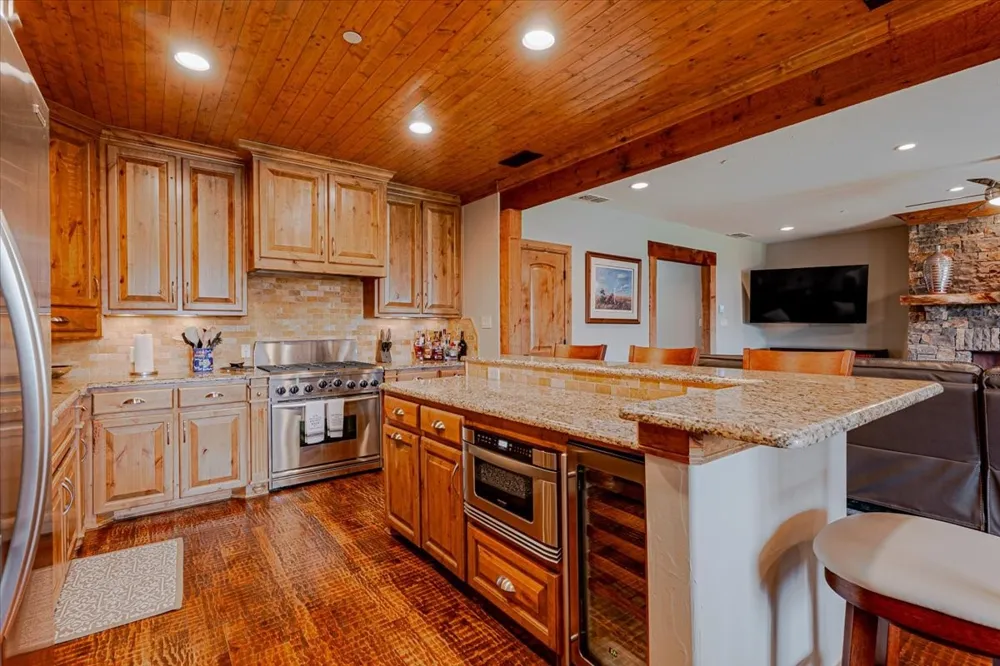 2033 Harbor Way #103 Graford, TX 76449