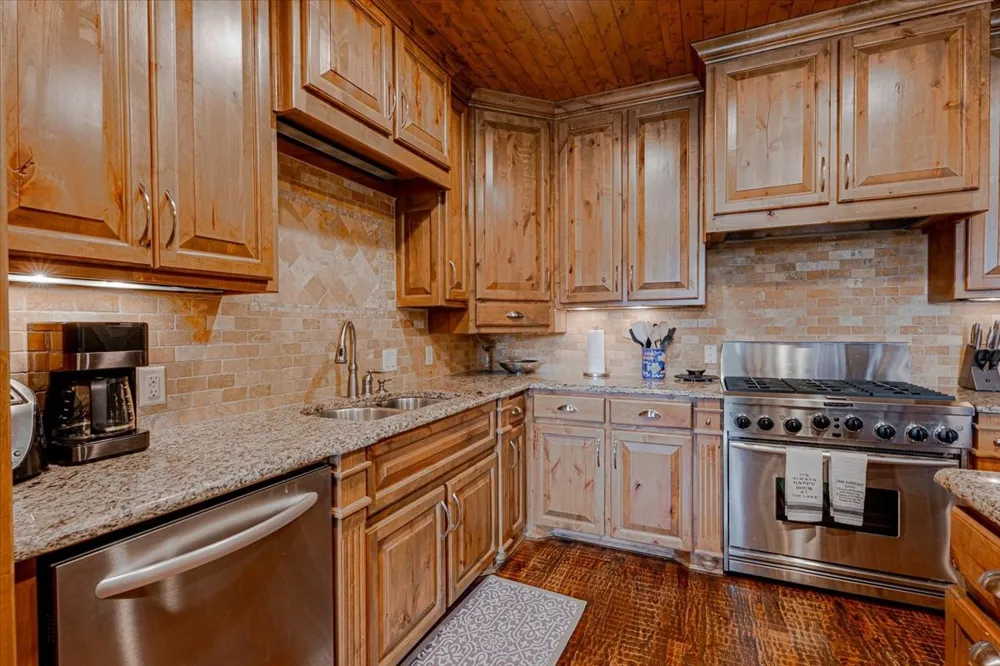2033 Harbor Way #103 Graford, TX 76449