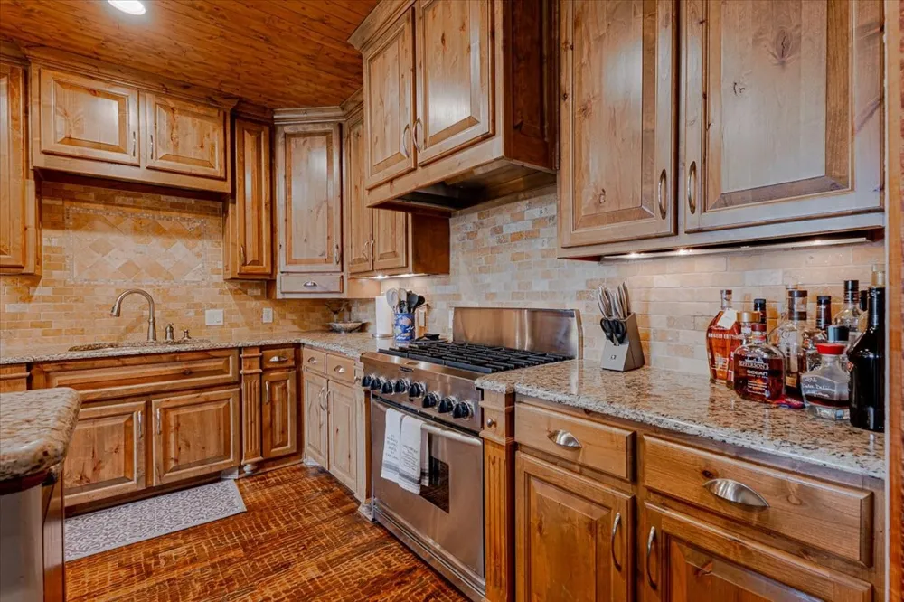 2033 Harbor Way #103 Graford, TX 76449