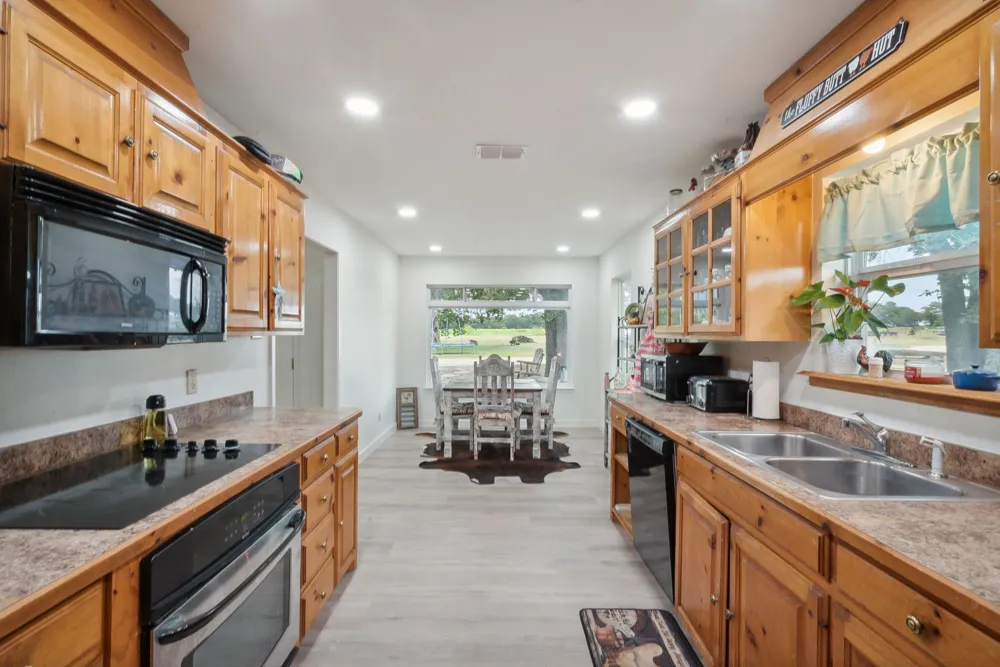 298 Townson Dublin, TX 76446