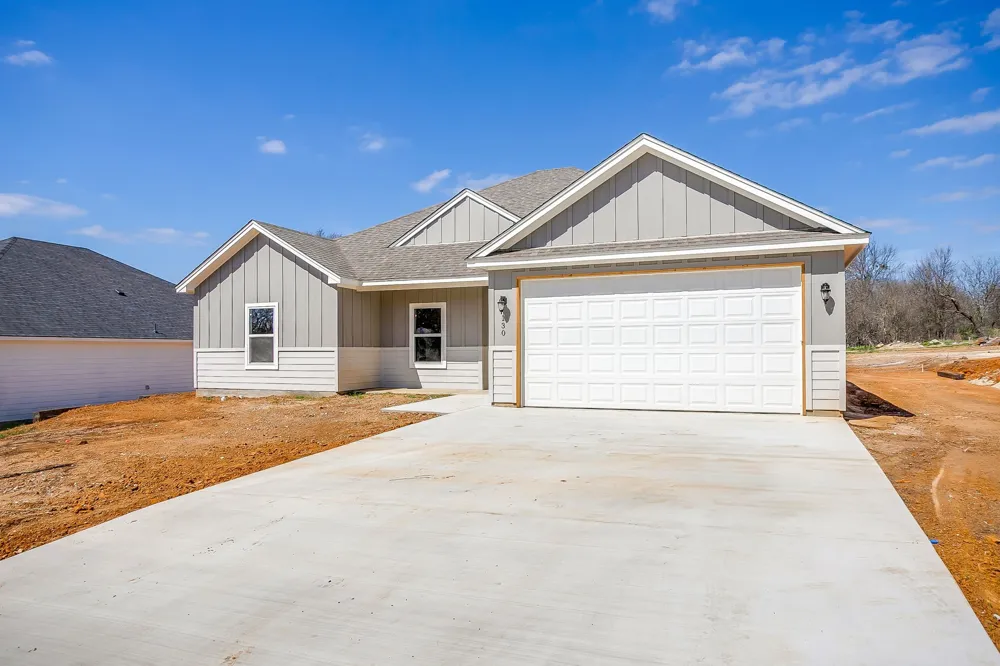 130 Abbott Avenue Covington, TX 76636
