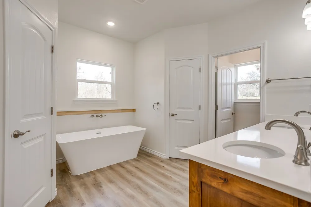 130 Abbott Avenue Covington, TX 76636