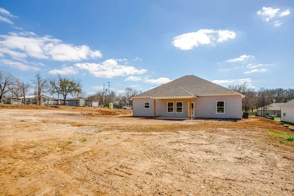 130 Abbott Avenue Covington, TX 76636