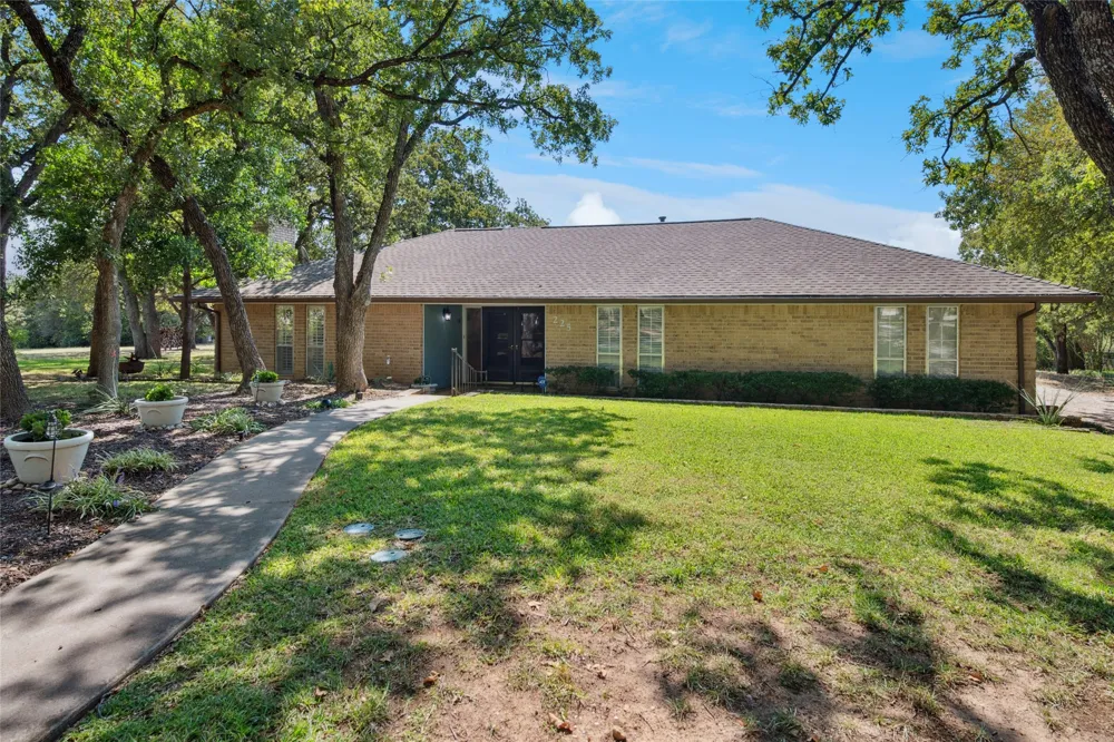 225 Timberline Lane Southlake, TX 76092
