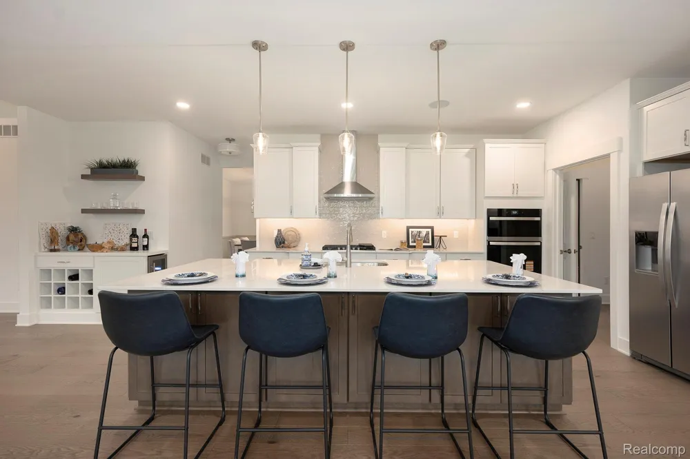 7699 Orchard Lane Washington Township, MI 48095