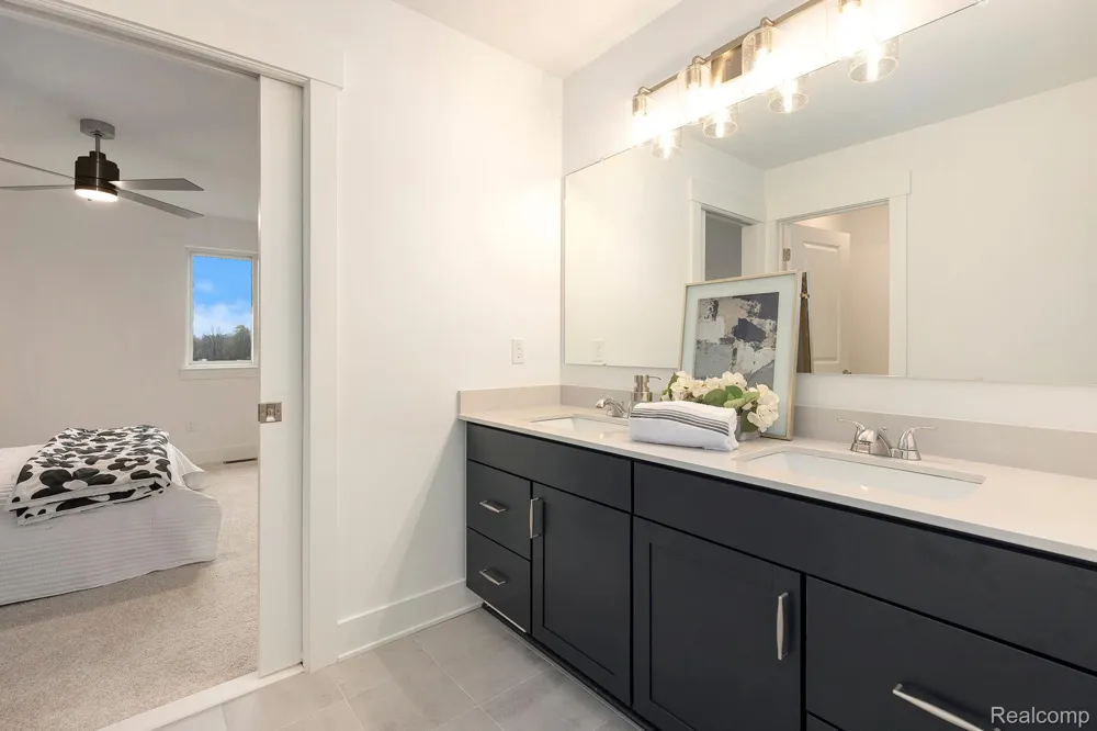 7699 Orchard Lane Washington Township, MI 48095