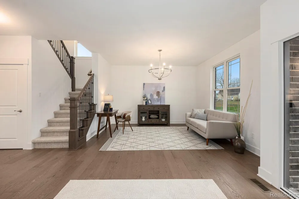 7699 Orchard Lane Washington Township, MI 48095