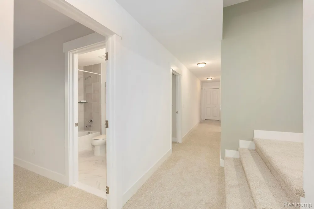 7699 Orchard Lane Washington Township, MI 48095