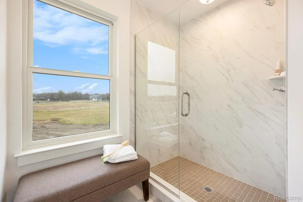 7699 Orchard Lane Washington Township, MI 48095