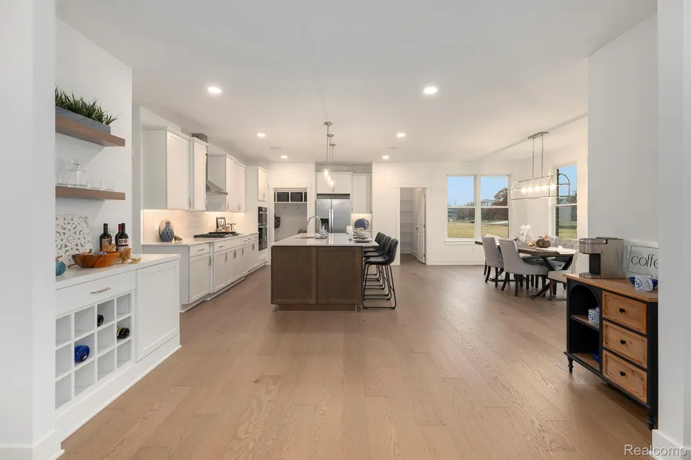 7699 Orchard Lane Washington Township, MI 48095