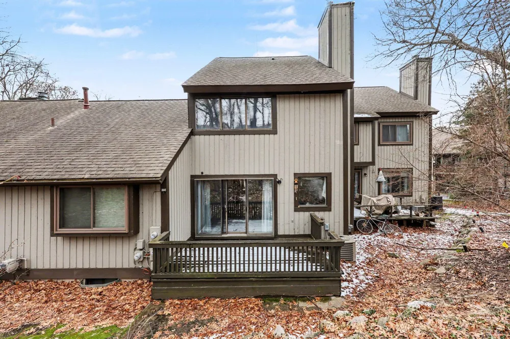 502 Stoneywood Drive Brighton City, MI 48116