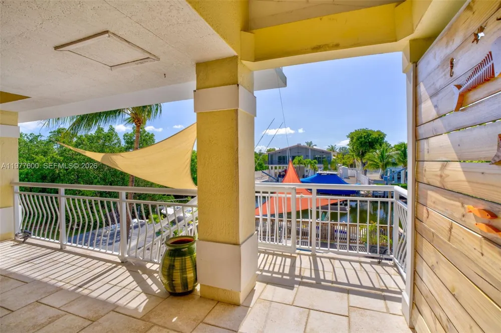 894 Ellen Dr Key Largo, FL 33037