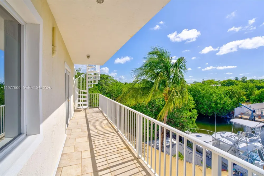 894 Ellen Dr Key Largo, FL 33037