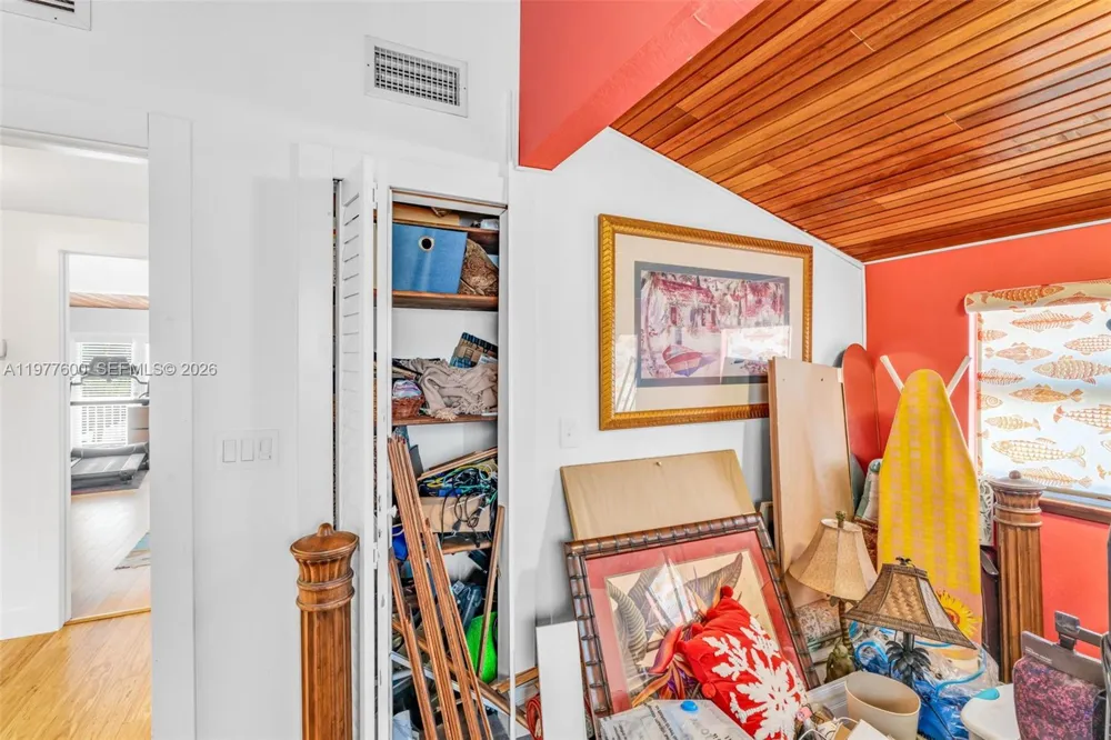 894 Ellen Dr Key Largo, FL 33037