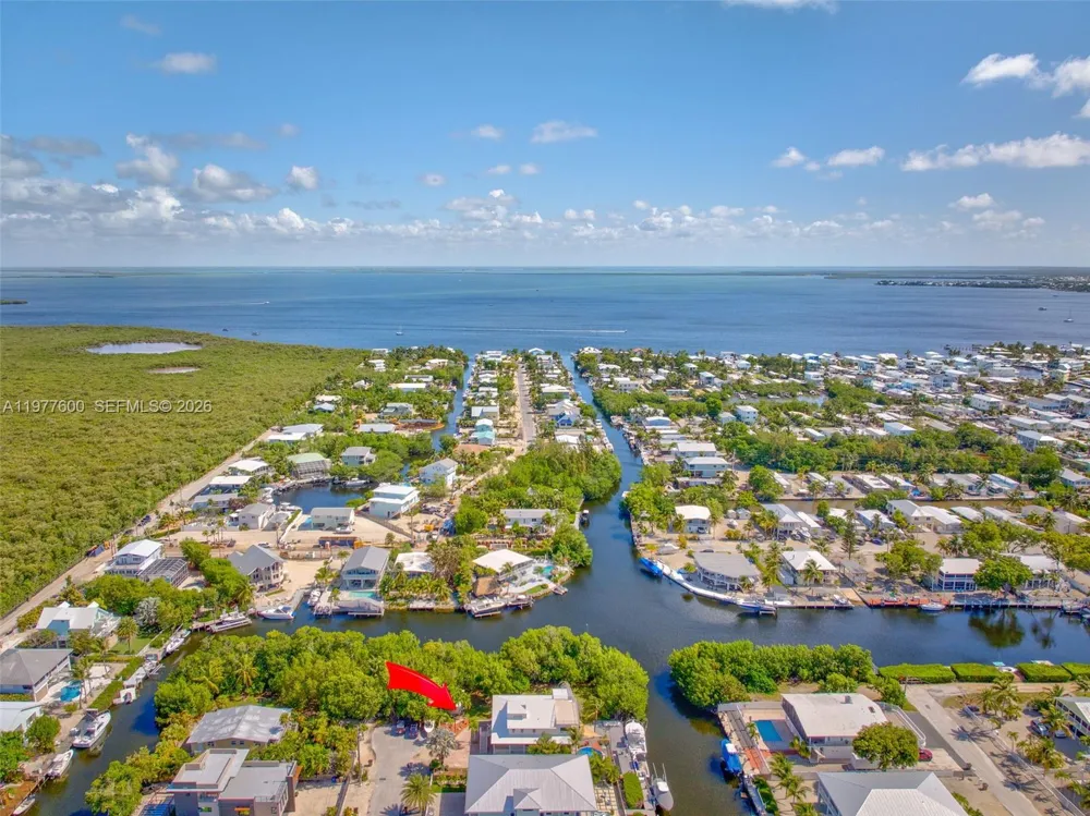894 Ellen Dr Key Largo, FL 33037