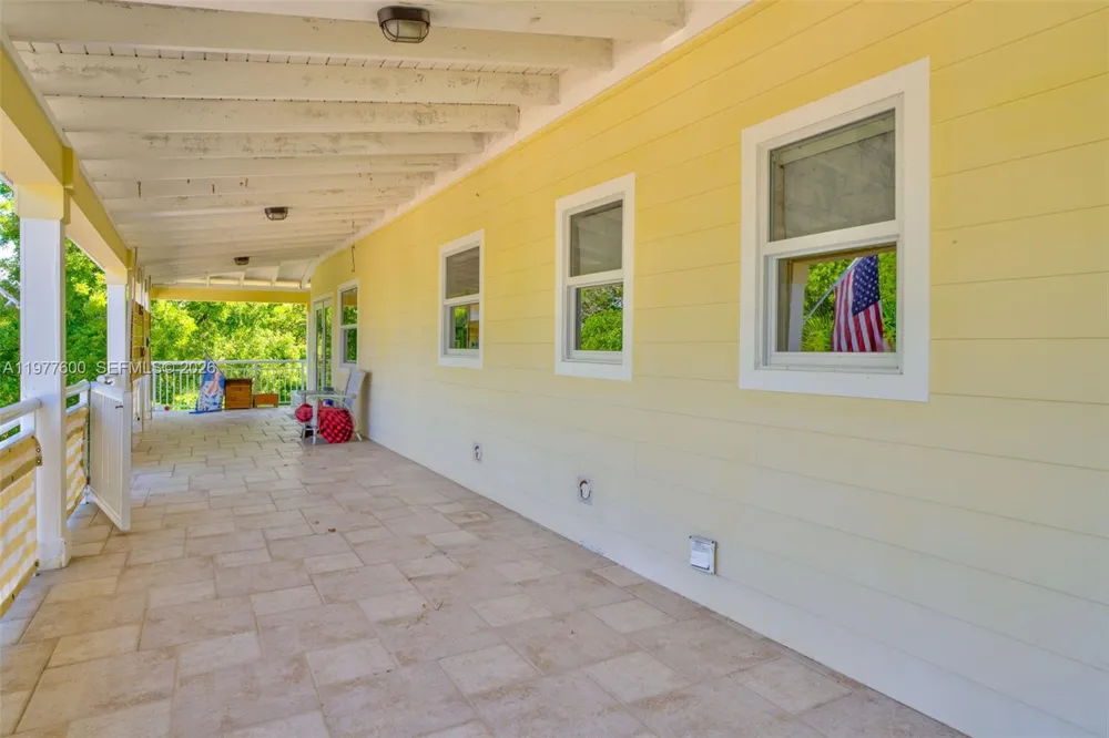 894 Ellen Dr Key Largo, FL 33037