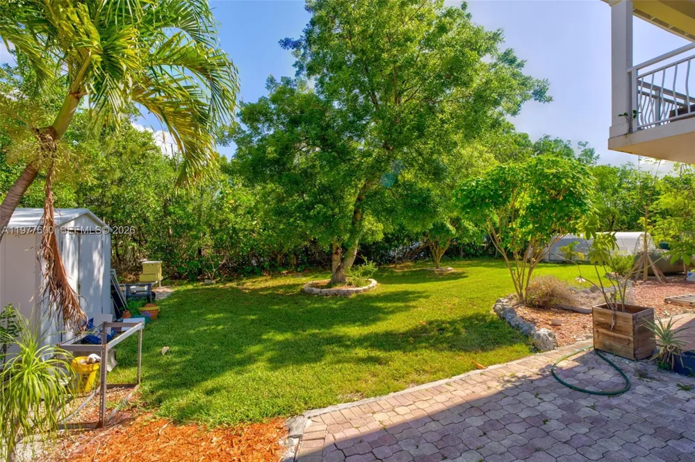 894 Ellen Dr Key Largo, FL 33037
