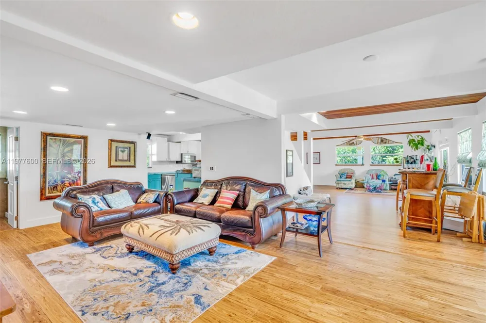 894 Ellen Dr Key Largo, FL 33037