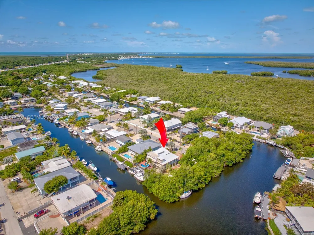 894 Ellen Dr Key Largo, FL 33037