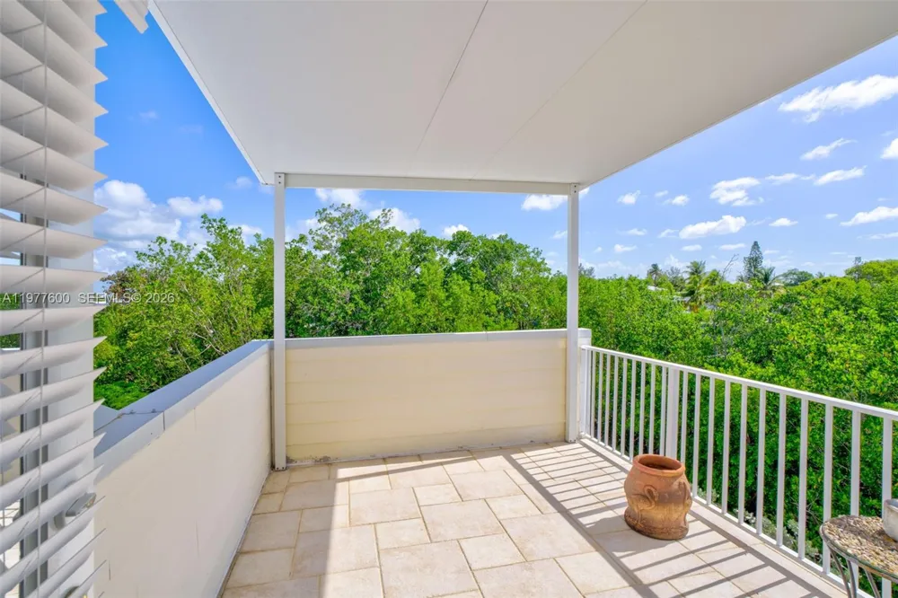 894 Ellen Dr Key Largo, FL 33037