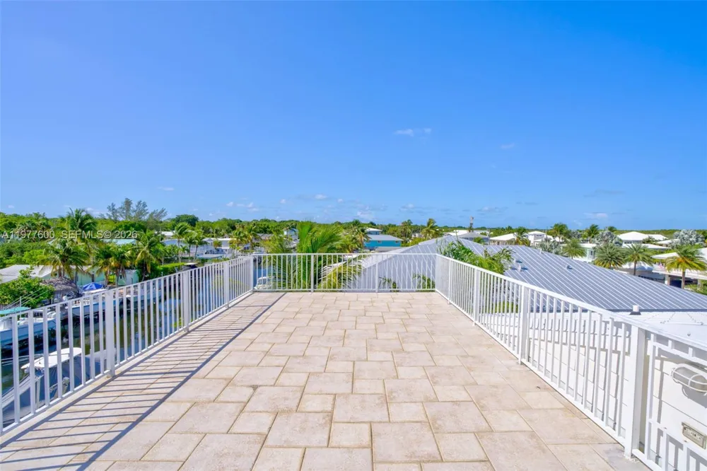 894 Ellen Dr Key Largo, FL 33037