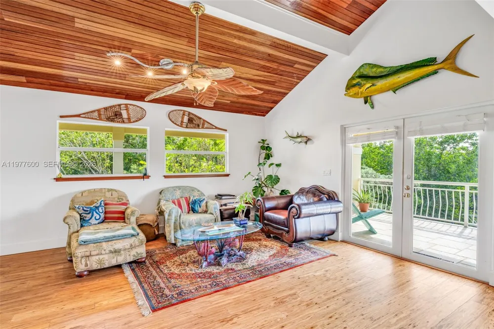 894 Ellen Dr Key Largo, FL 33037