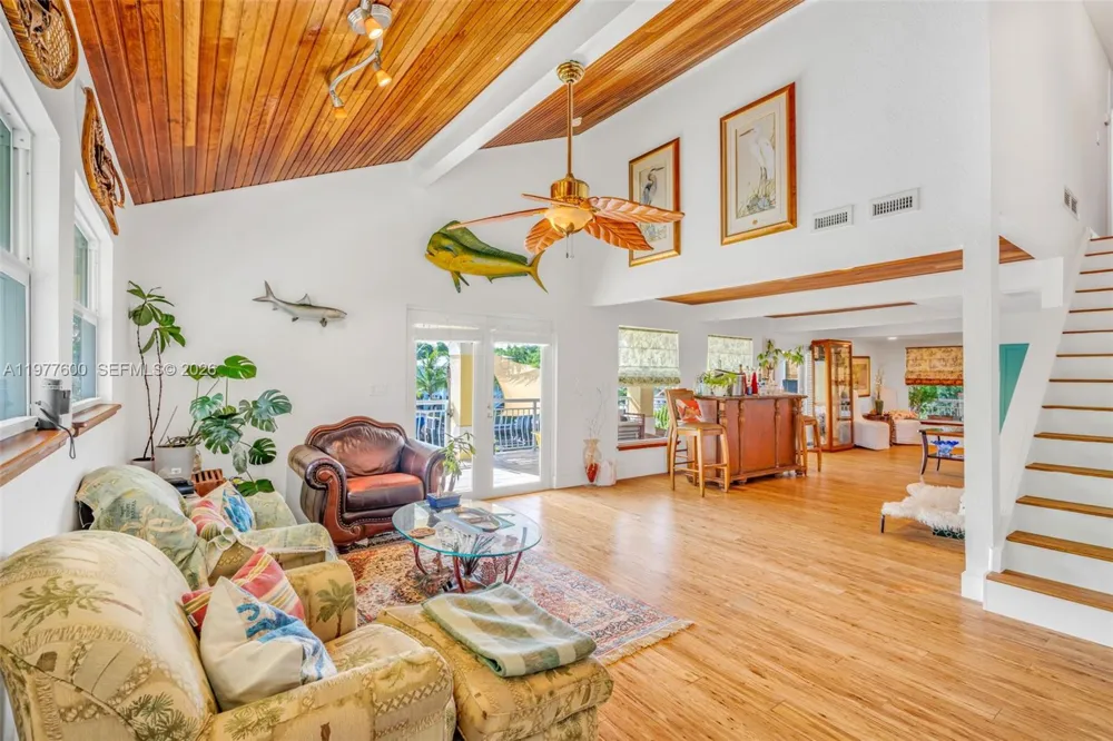 894 Ellen Dr Key Largo, FL 33037