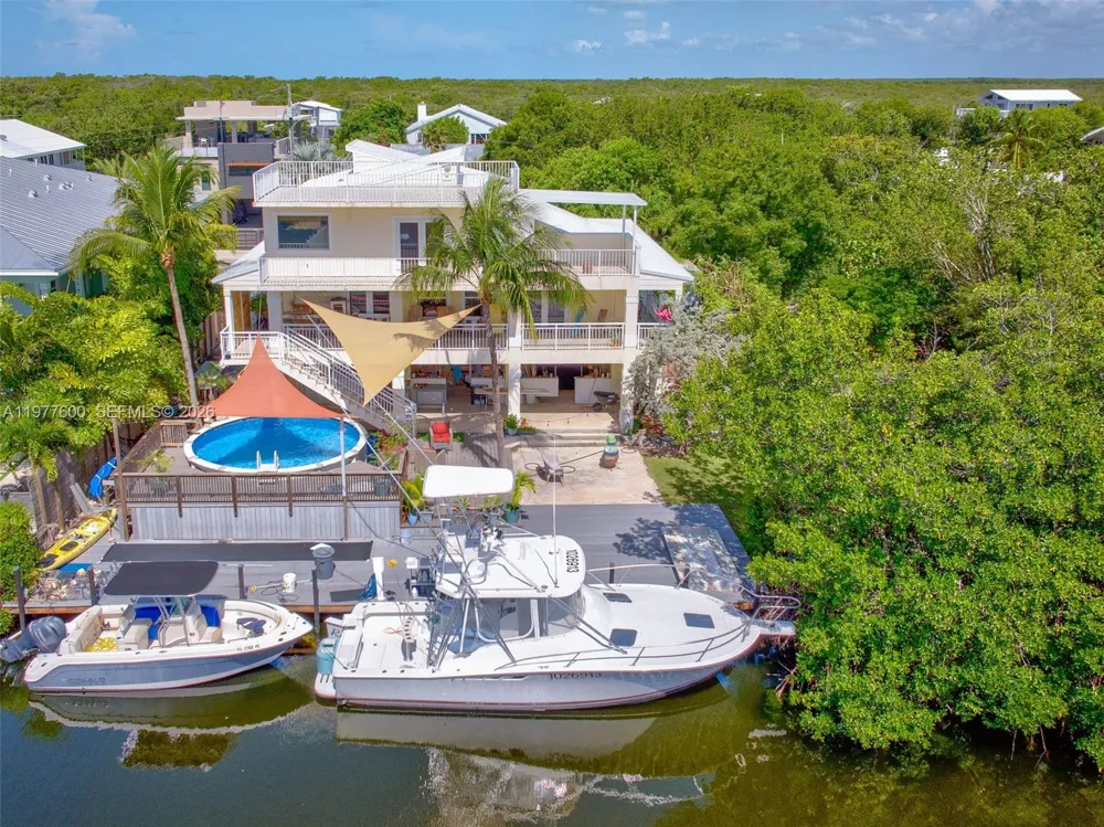 894 Ellen Dr Key Largo, FL 33037