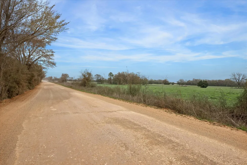 7281 County Road 358 Road Gause, TX 77836