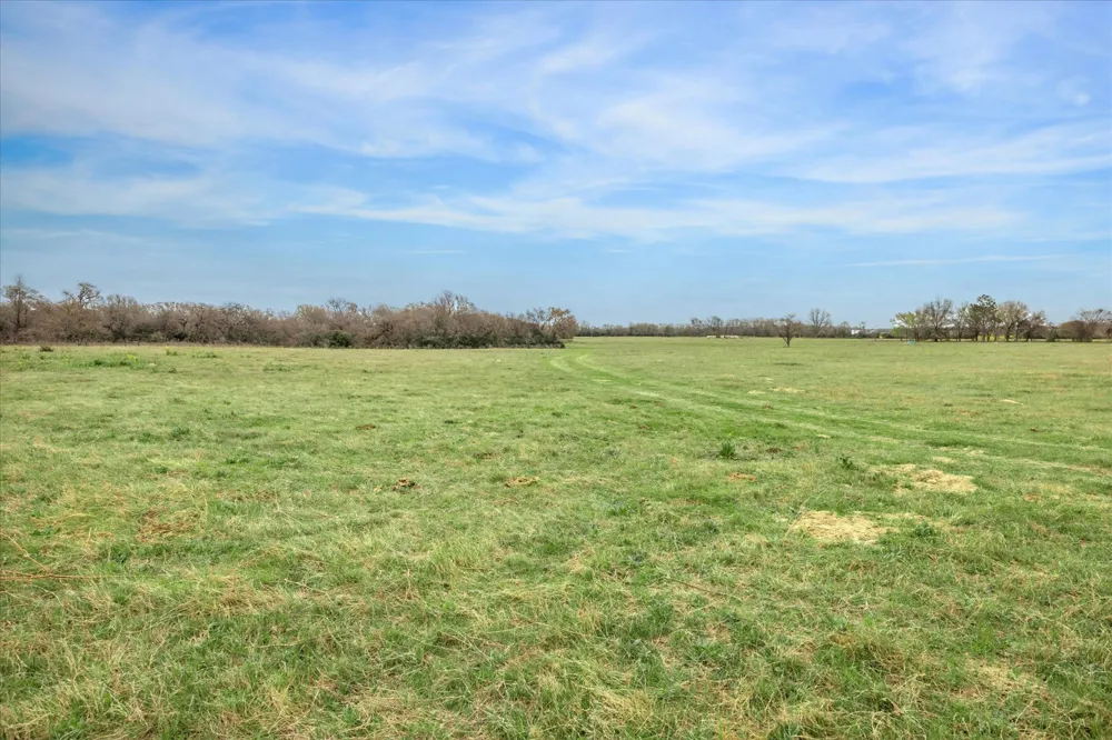 7281 County Road 358 Road Gause, TX 77836