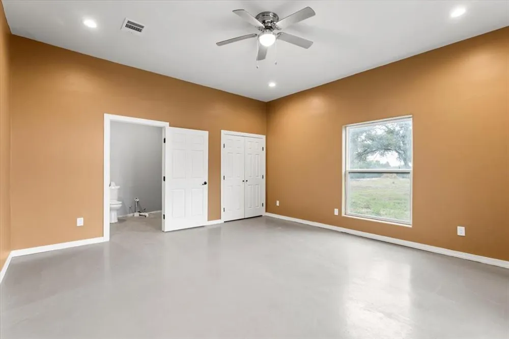 17621 Stacey Lane Lago Vista, TX 78645