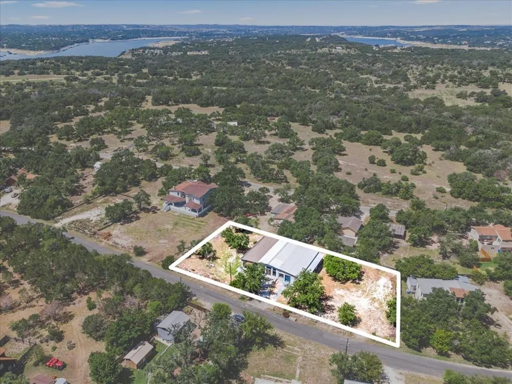 17621 Stacey Lane Lago Vista, TX 78645